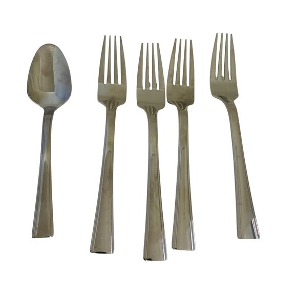 Stainless Steel Fork & Spoon Set 8 Pieces Elegant & Durable Flatware - Picture 2 of 7